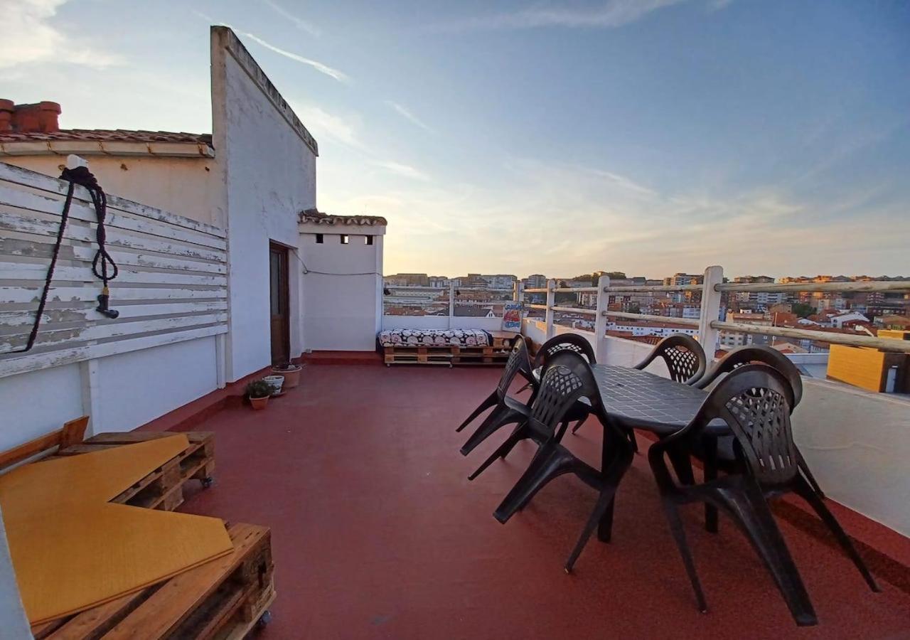 Habitaciones En El Atico De Tona Mirando A La Bahia De Сантандер Экстерьер фото